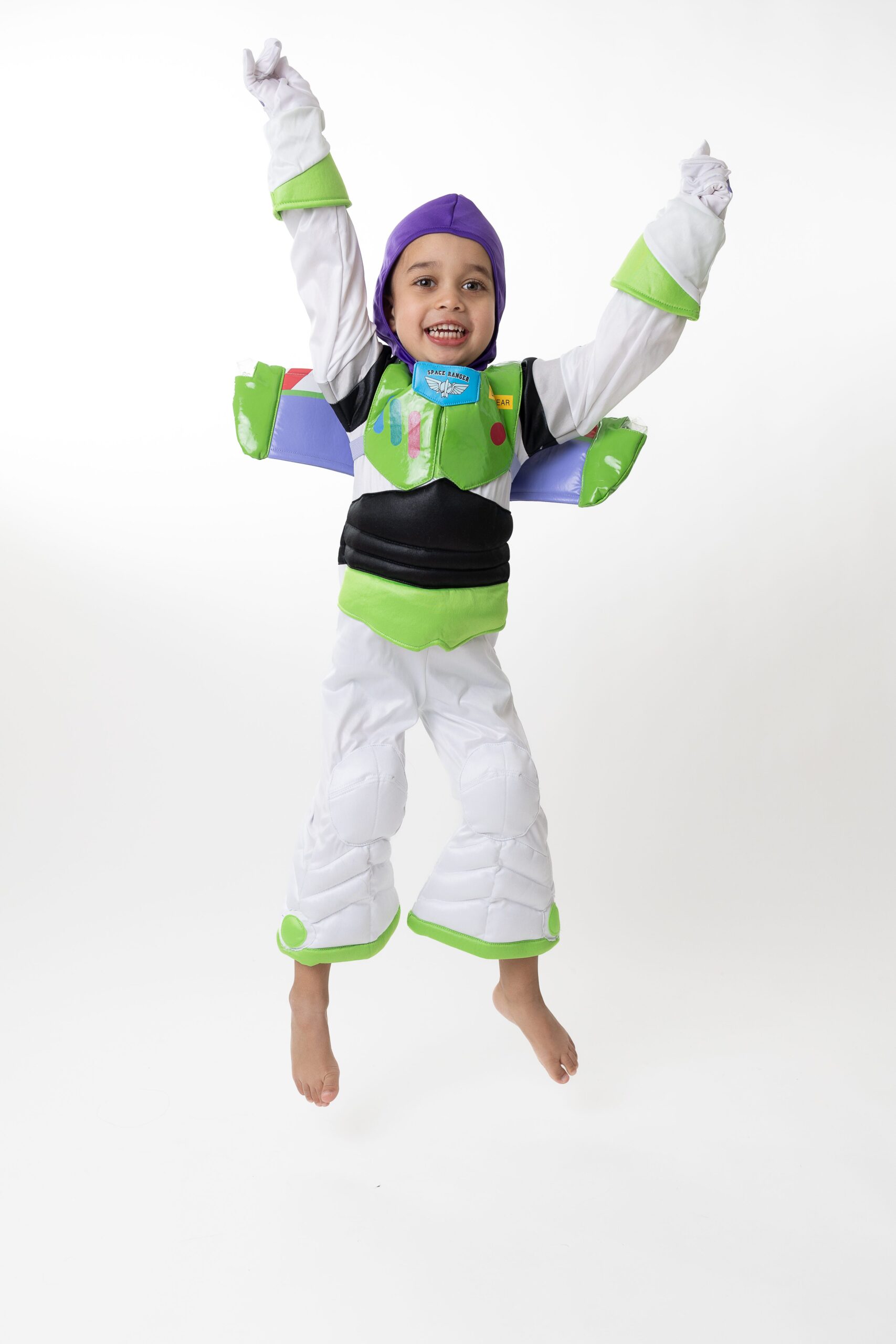 Séance photo enfant réalisée en studio à Paris – portrait ludique d’un enfant déguisé